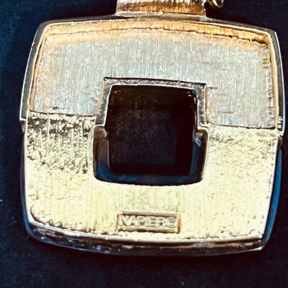 Vintage Napier Gold Tone Necklace With Mock Tortoise Shell Pendant (4127) - Picture 3 of 6